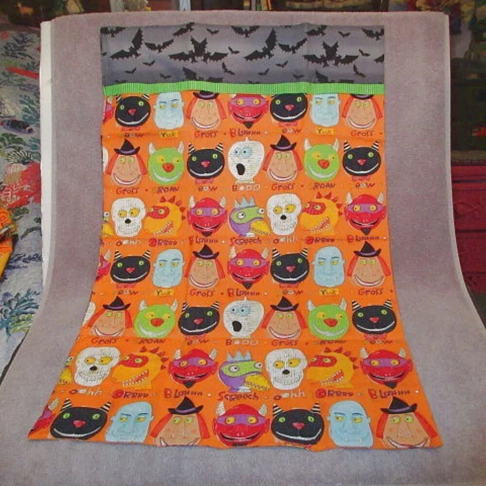 Vtg Halloween Pillowcase Cotton Queen 30 x 20 Trick Or Treat Cat Ghost Skull EUC